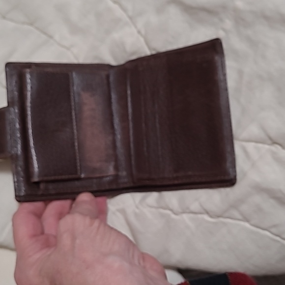 GUCCI WALLET ❤️ Host Pick - Picture 4 of 9